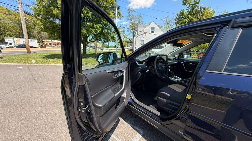 Toyota RAV4 XLE AWD 2019