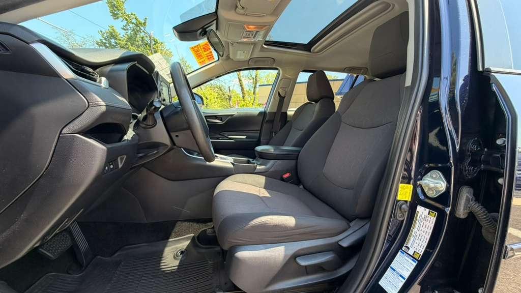 Toyota RAV4 XLE AWD 2019