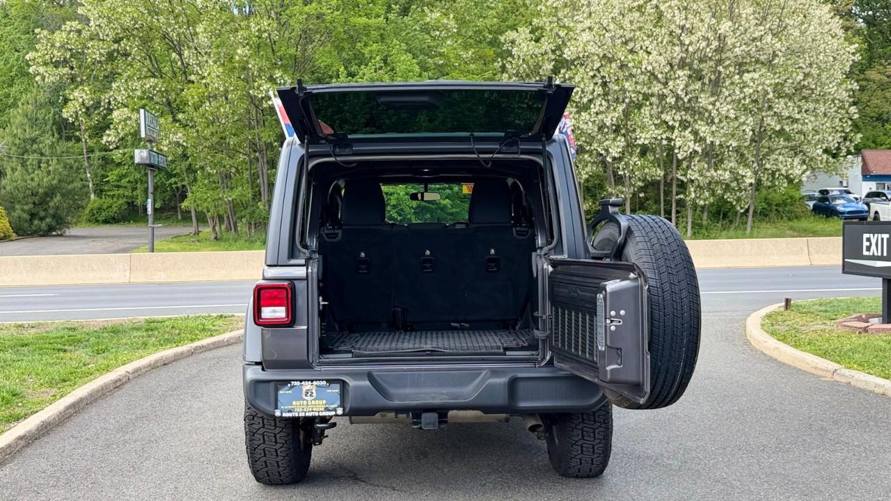 Jeep Wrangler Unlimited Sport 2018