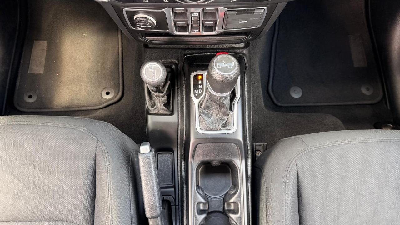 Jeep Wrangler Unlimited Sport 2018