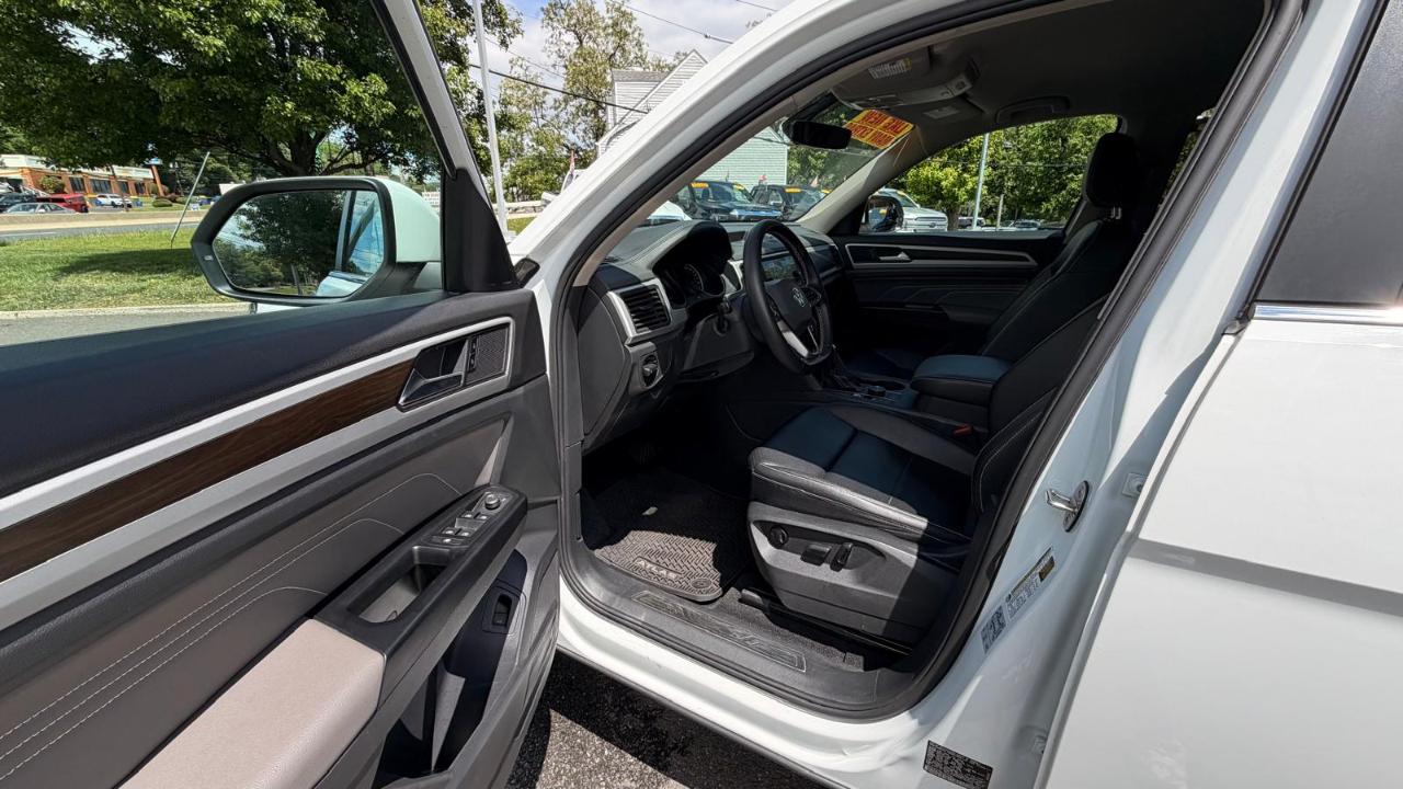 Volkswagen Atlas SE w/Technology 4MOTION 2021