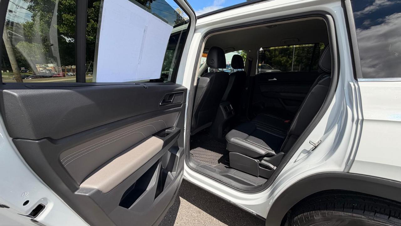 Volkswagen Atlas SE w/Technology 4MOTION 2021