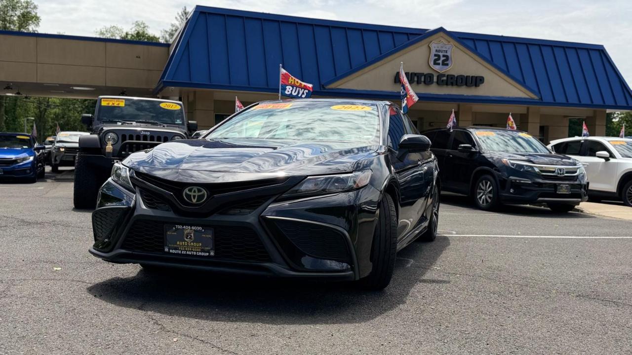 Toyota Camry SE 2023