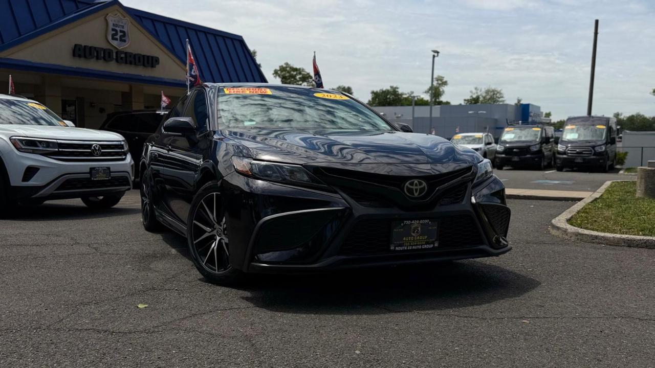 Toyota Camry SE 2023