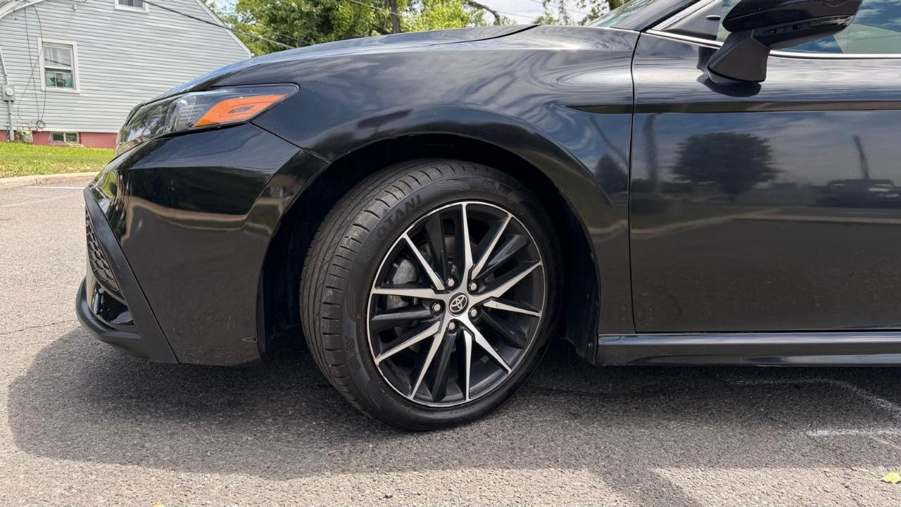 Toyota Camry SE 2023