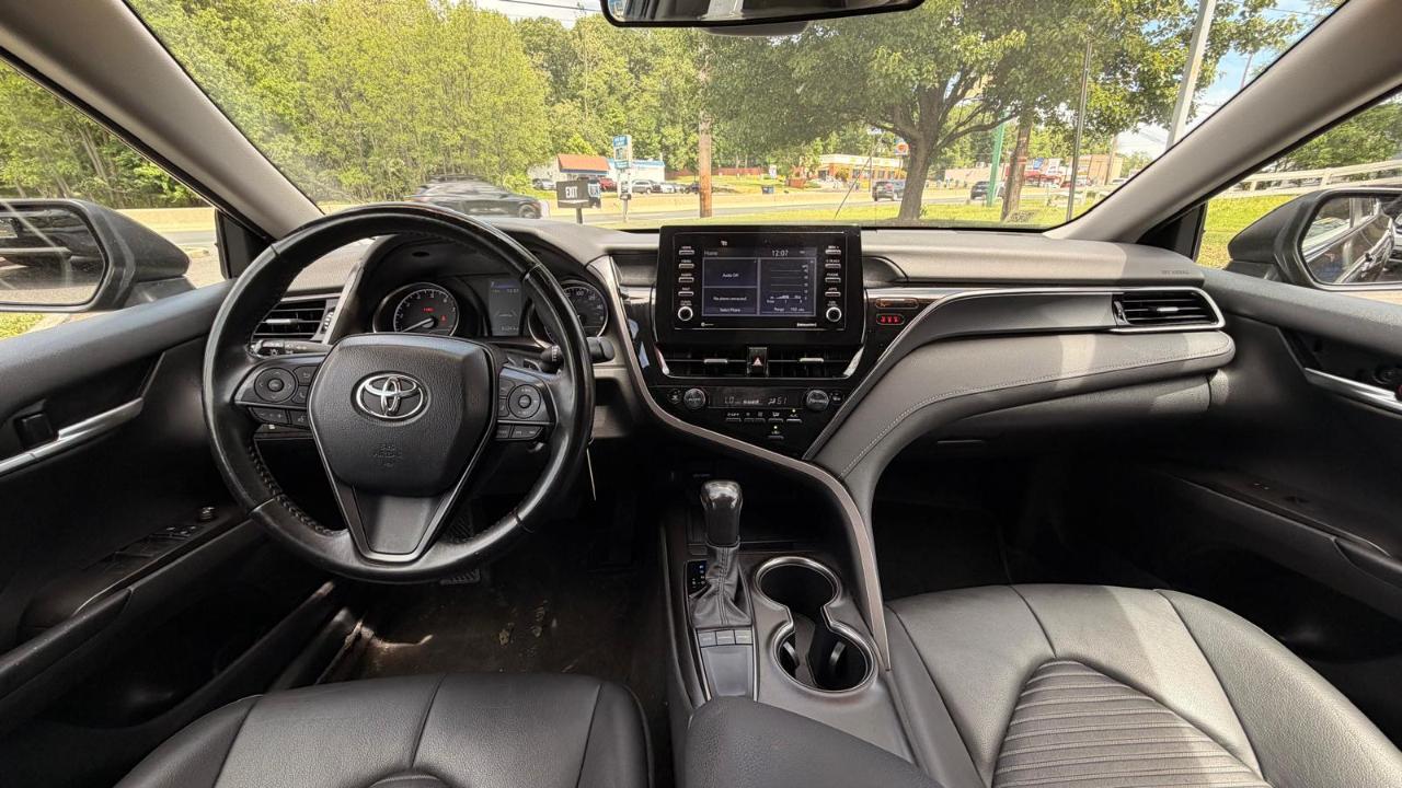 Toyota Camry SE 2023