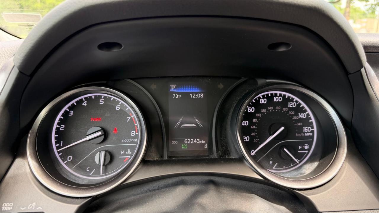 Toyota Camry SE 2023