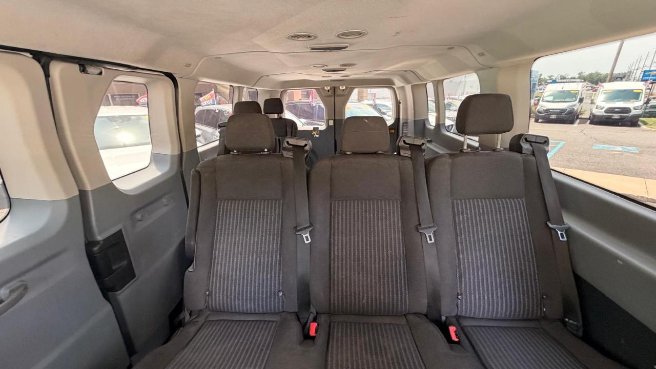 Ford Transit 350 Wagon Low Roof XLT 60/40 Pass. 148-in. WB 2017