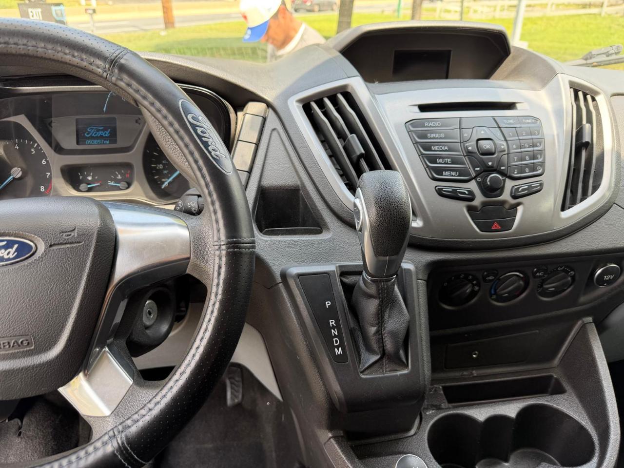 Ford Transit 350 Wagon Low Roof XLT 60/40 Pass. 148-in. WB 2017