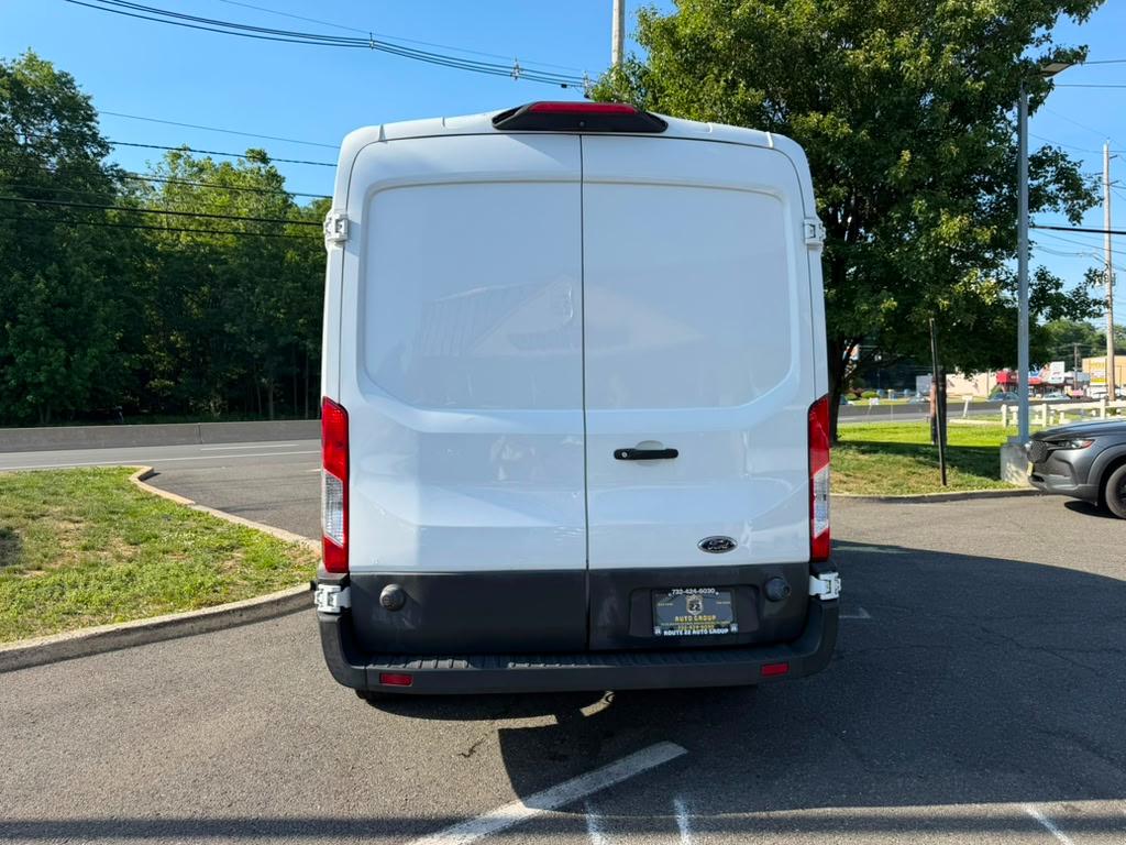 Ford Transit 150 Van Med. Roof w/Sliding Pass. 148-in. WB 2018