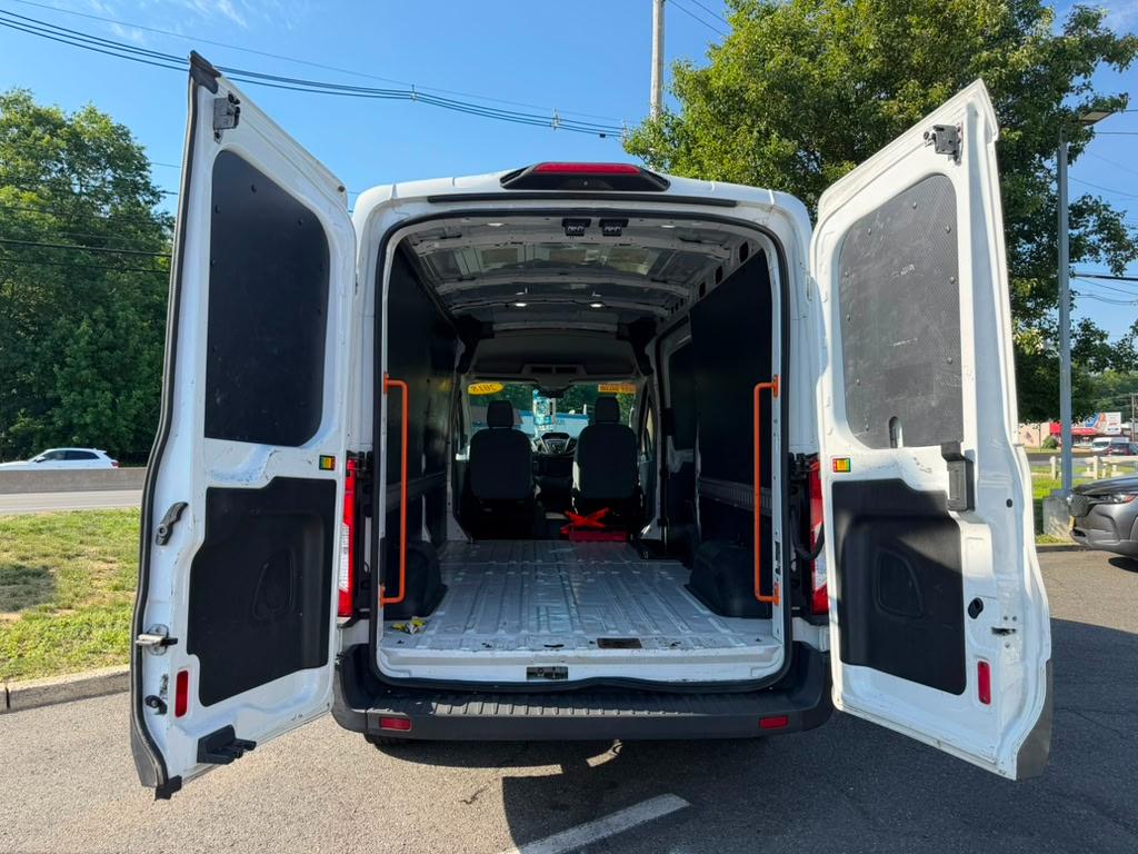 Ford Transit 150 Van Med. Roof w/Sliding Pass. 148-in. WB 2018