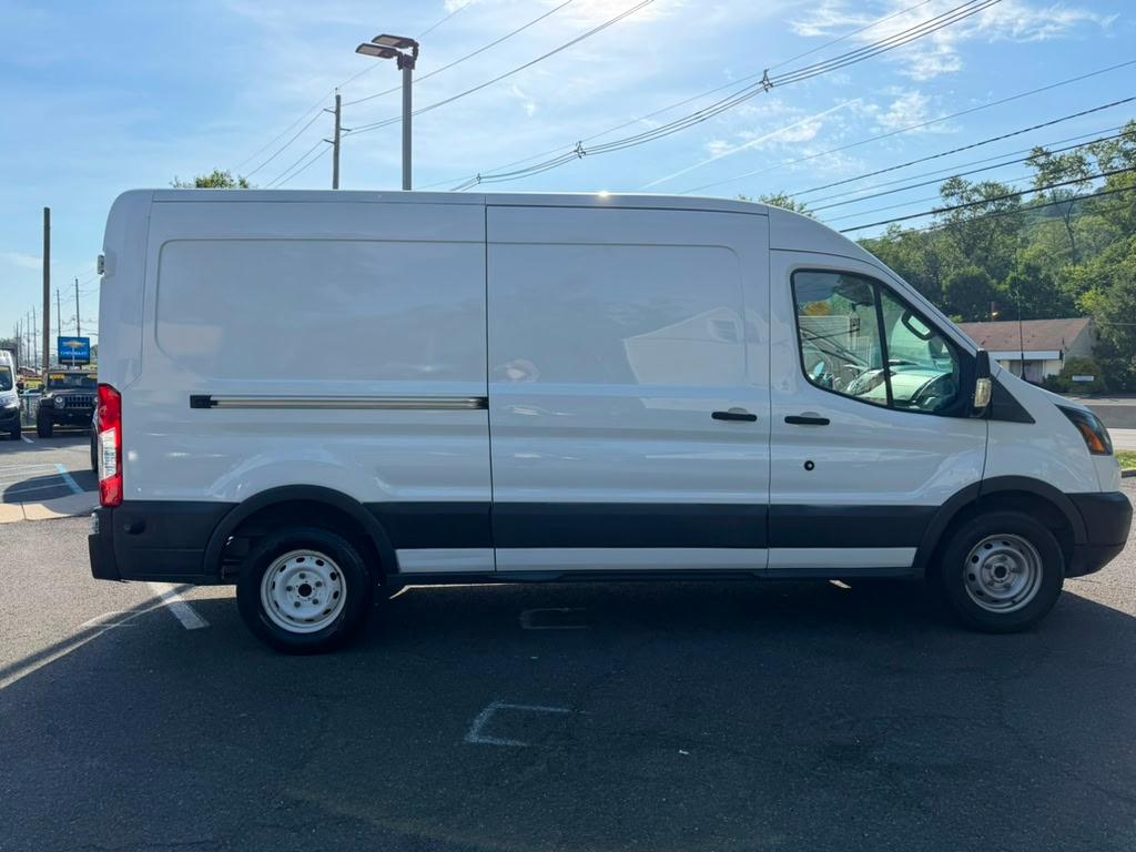 Ford Transit 150 Van Med. Roof w/Sliding Pass. 148-in. WB 2018