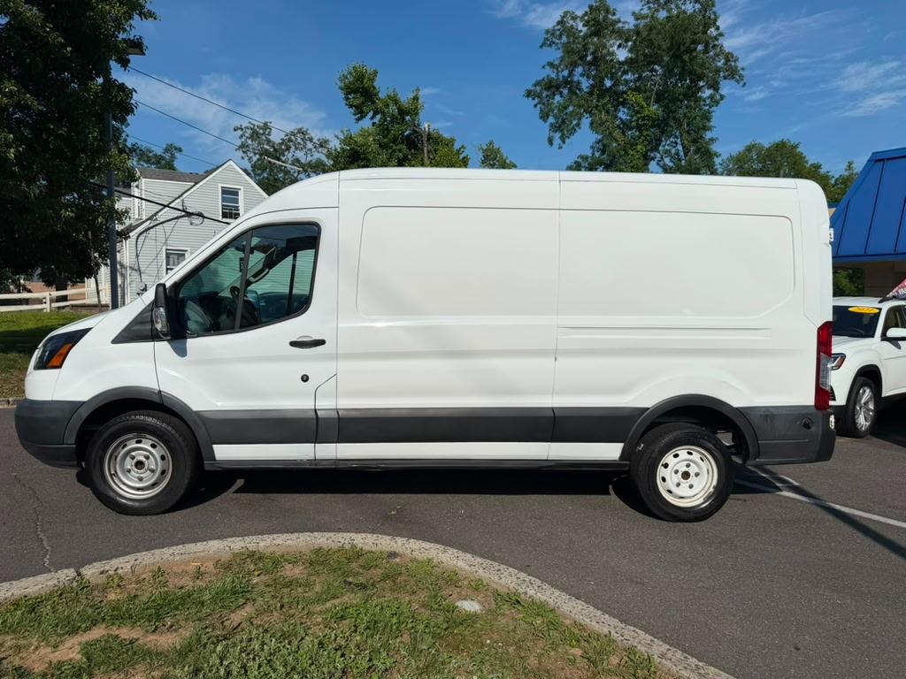 Ford Transit 150 Van Med. Roof w/Sliding Pass. 148-in. WB 2018