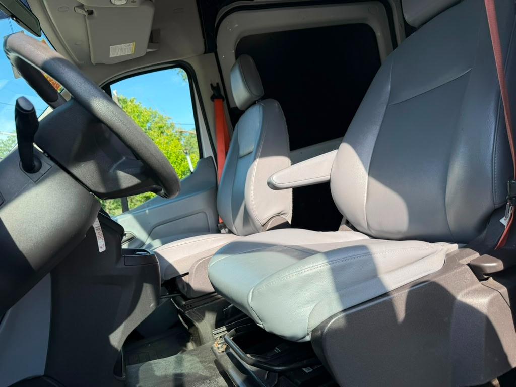 Ford Transit 150 Van Med. Roof w/Sliding Pass. 148-in. WB 2018