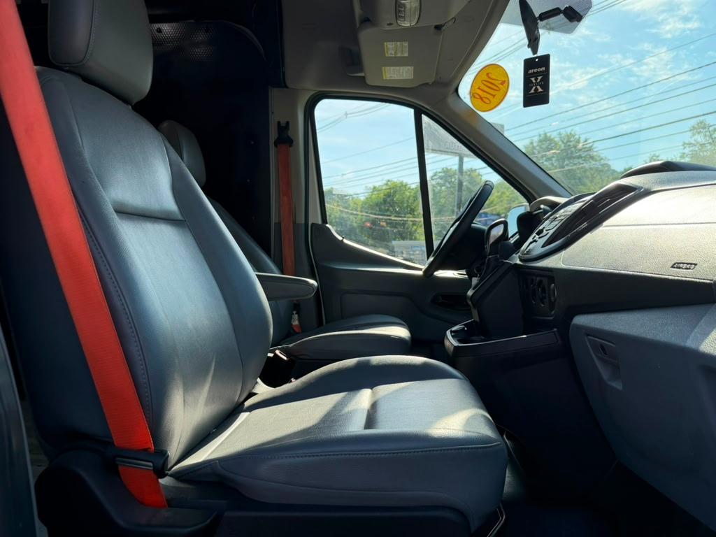 Ford Transit 150 Van Med. Roof w/Sliding Pass. 148-in. WB 2018