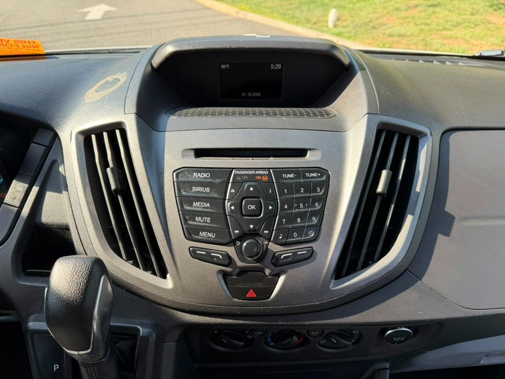 Ford Transit 150 Van Med. Roof w/Sliding Pass. 148-in. WB 2018