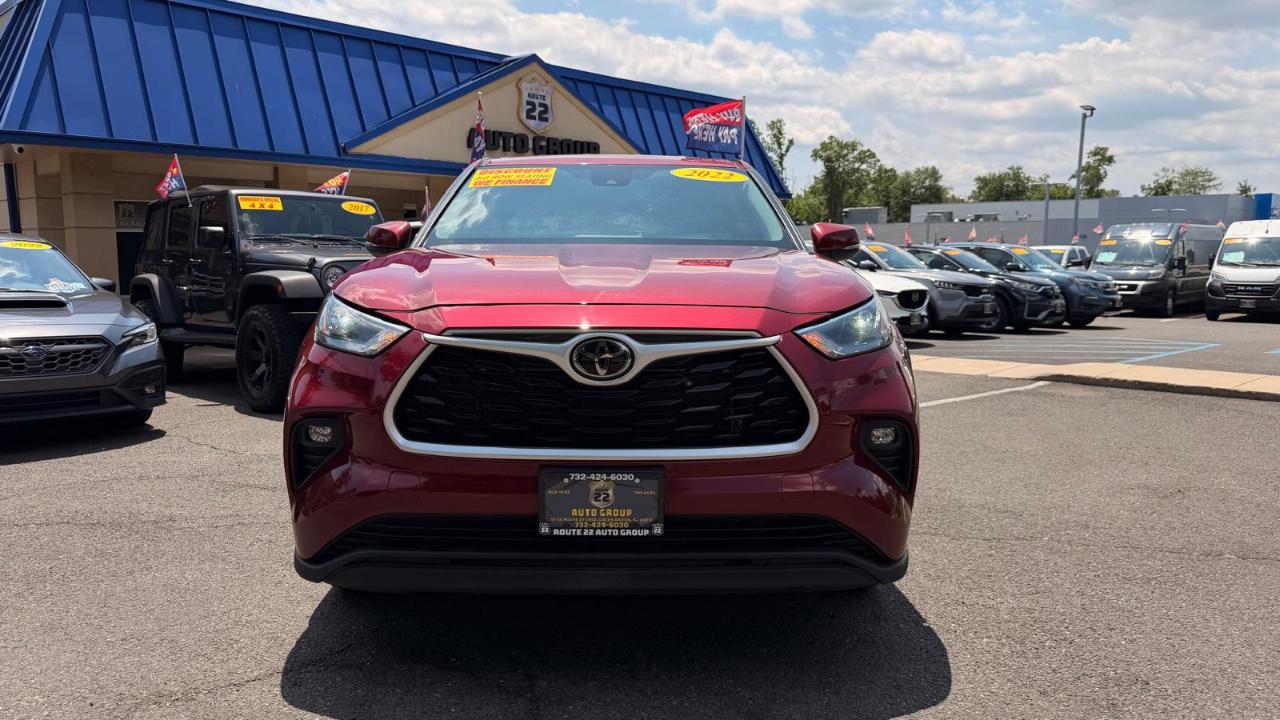 Toyota Highlander LE AWD V6 2022