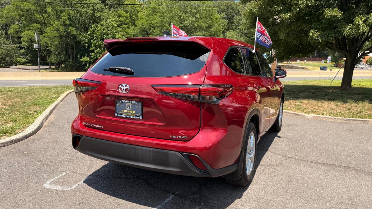 Toyota Highlander LE AWD V6 2022