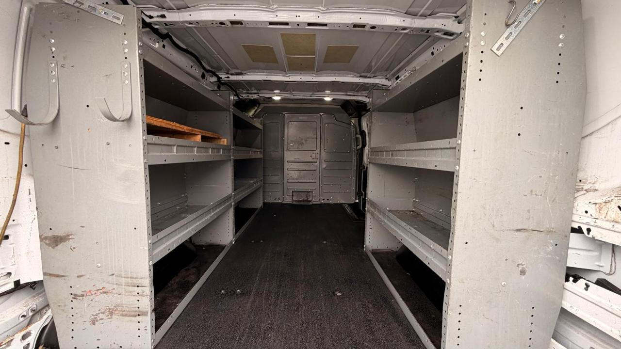 Ford Transit 350 Van Low Roof w/Sliding Pass. 148-in. WB 2019