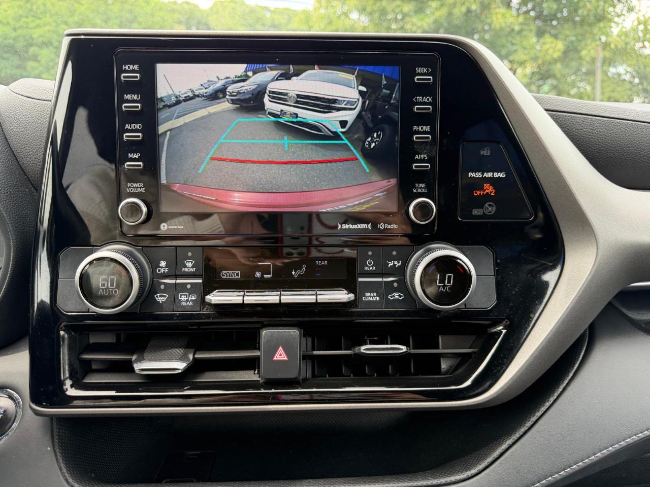Toyota Highlander LE AWD V6 2022
