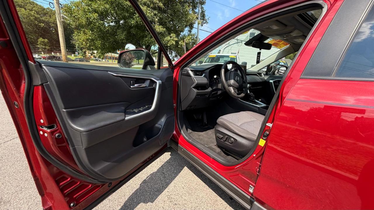 Toyota RAV4 XLE AWD 2019