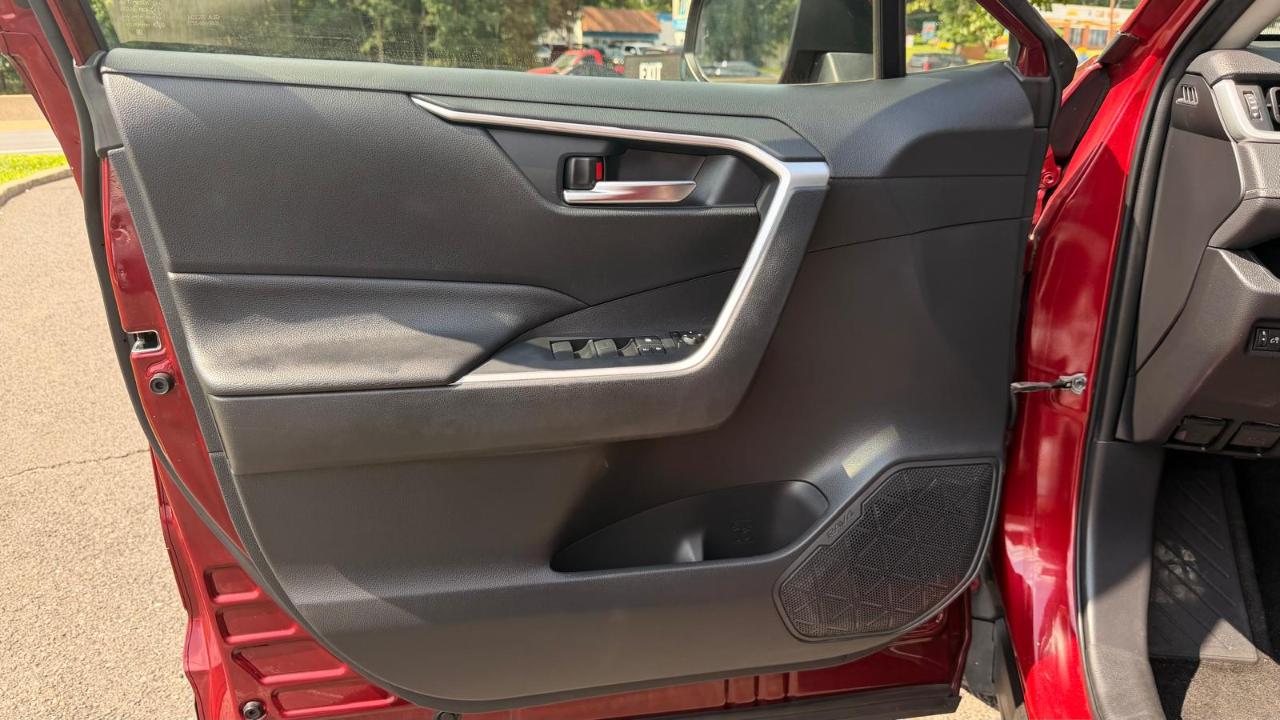 Toyota RAV4 XLE AWD 2019