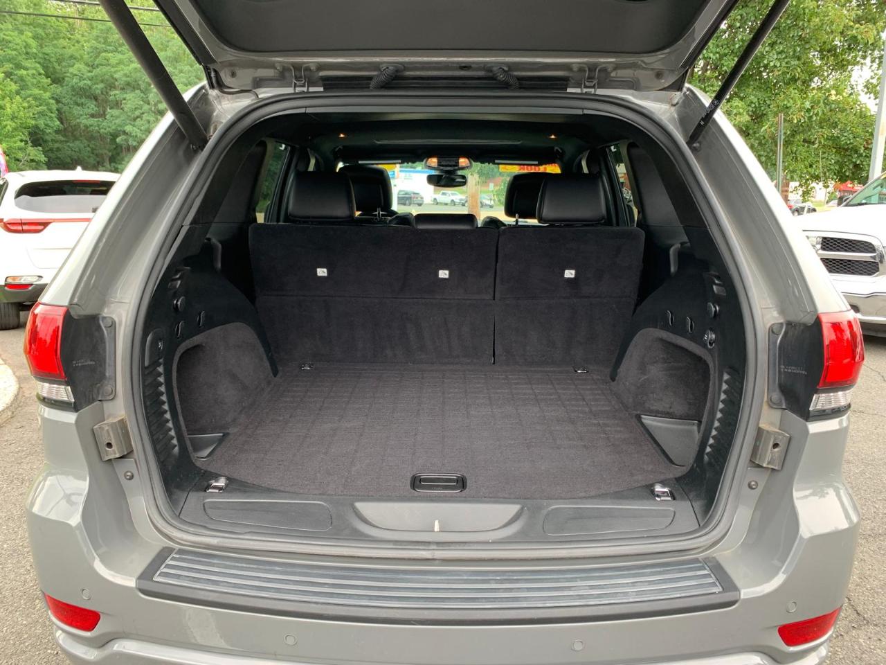 Jeep Grand Cherokee Laredo 4WD 2020