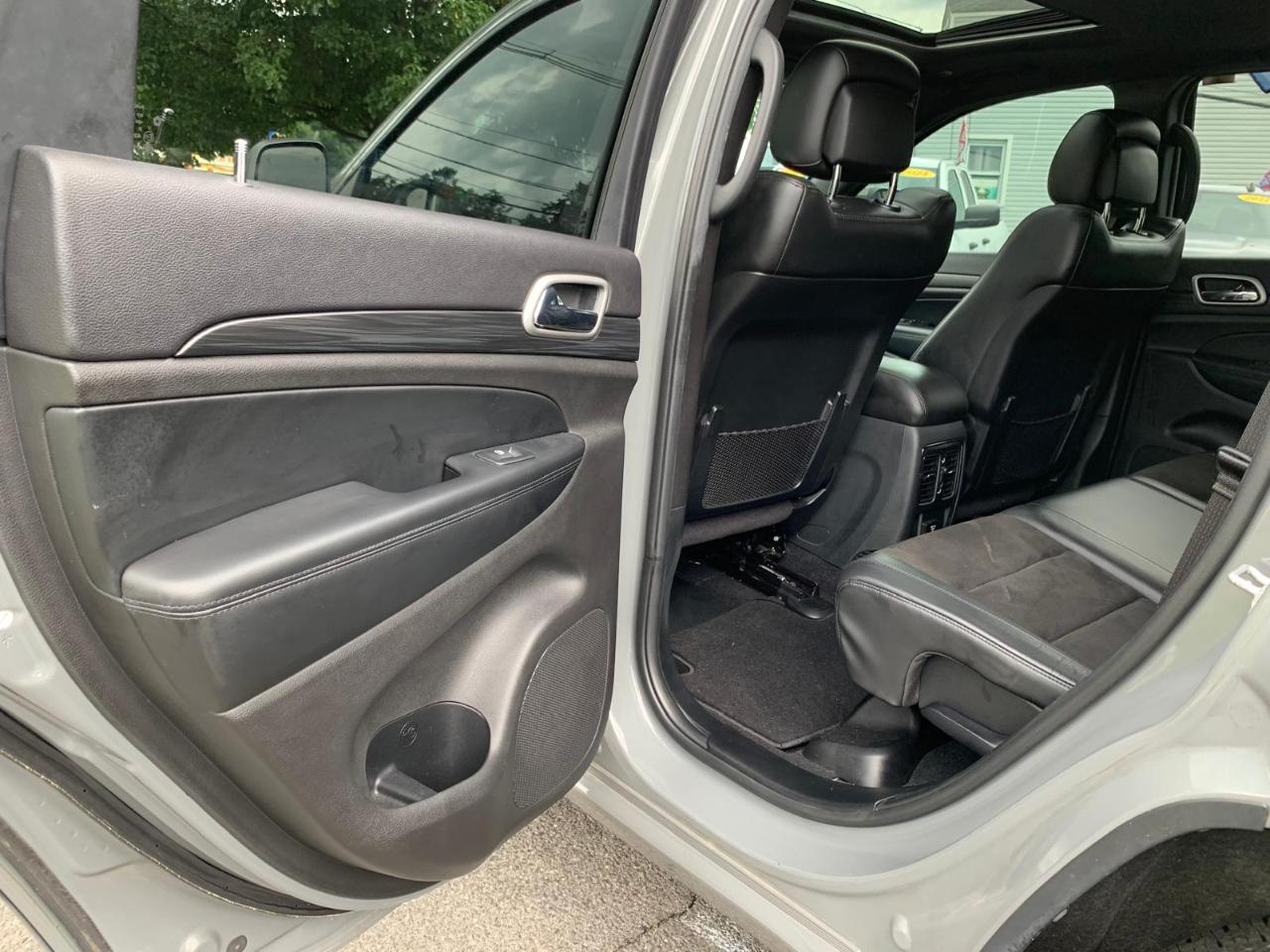 Jeep Grand Cherokee Laredo 4WD 2020
