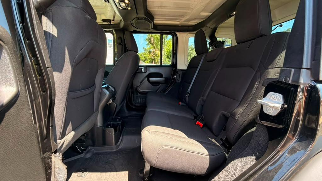 Jeep Wrangler Unlimited Sport 2022