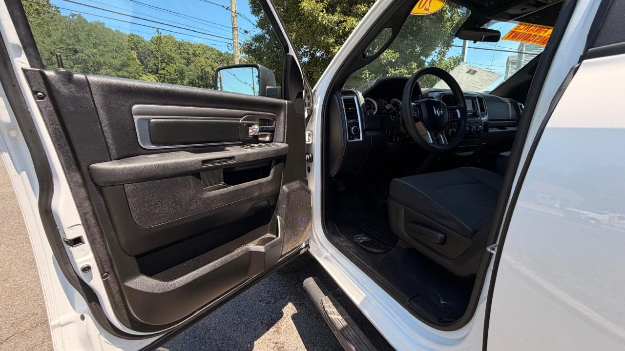 RAM 1500 SLT Quad Cab 4WD 2021
