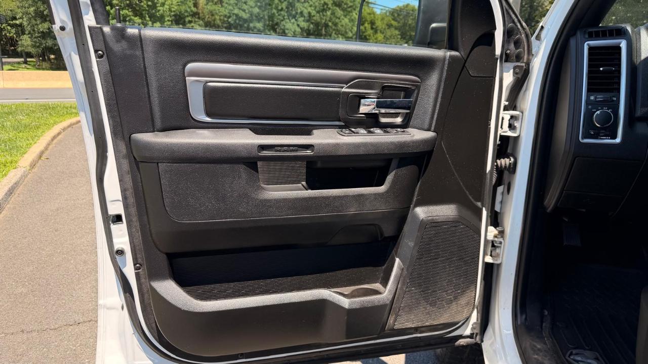 RAM 1500 SLT Quad Cab 4WD 2021