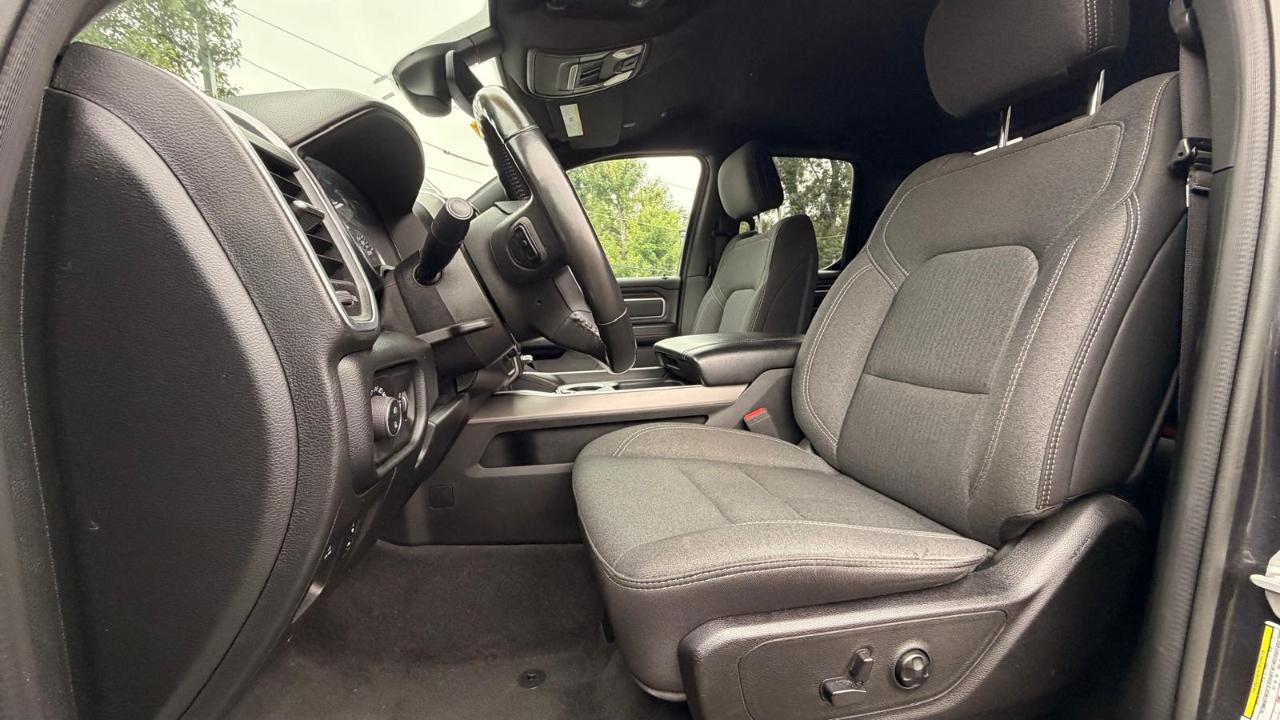 RAM 1500 Big Horn Quad Cab 4WD 2020