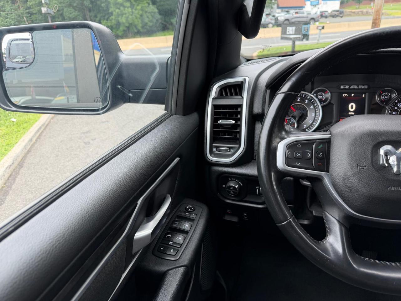 RAM 1500 Big Horn Quad Cab 4WD 2020