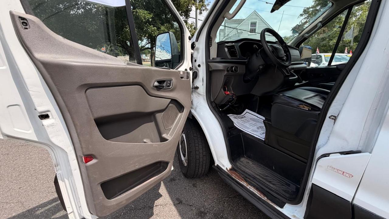 Ford Transit 250 Van High Roof w/Sliding Pass. 148-in. WB EL 2020