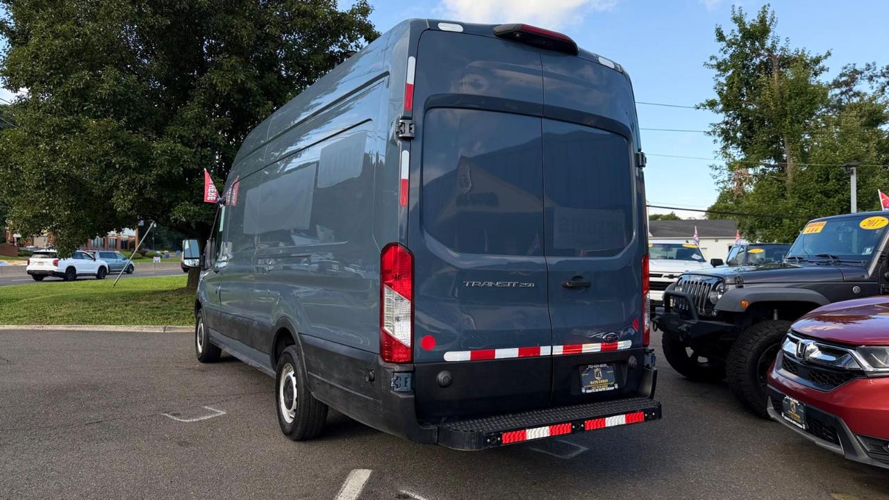 Ford Transit 250 Van High Roof w/Sliding Pass. 148-in. WB EL 2019