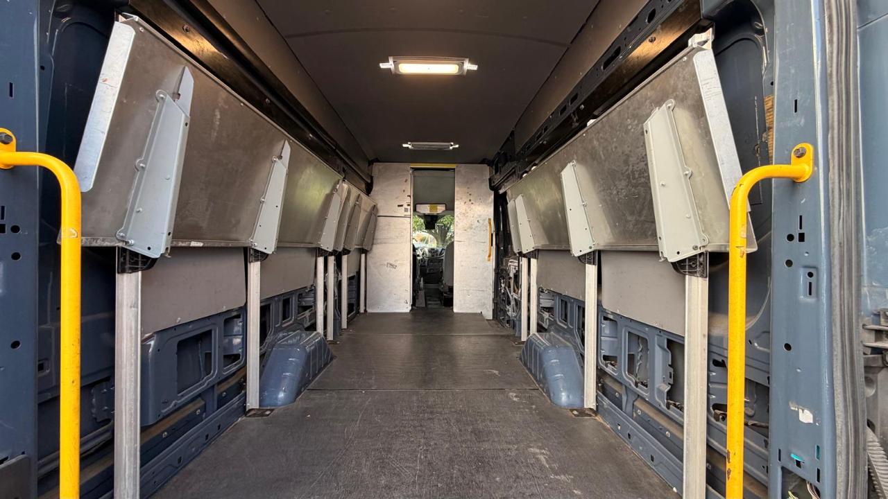 Ford Transit 250 Van High Roof w/Sliding Pass. 148-in. WB EL 2019