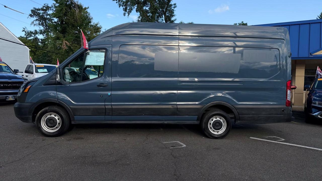 Ford Transit 250 Van High Roof w/Sliding Pass. 148-in. WB EL 2019