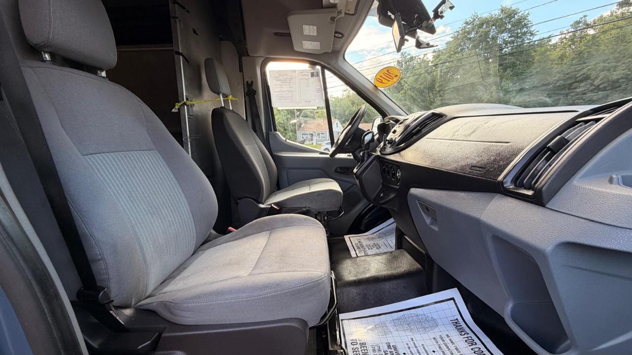 Ford Transit 250 Van High Roof w/Sliding Pass. 148-in. WB EL 2019