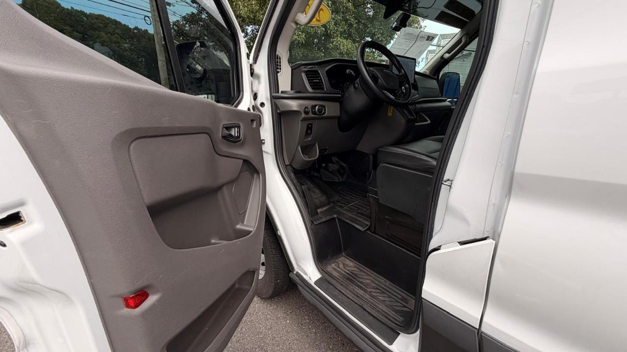 Ford Transit 250 Van 2023