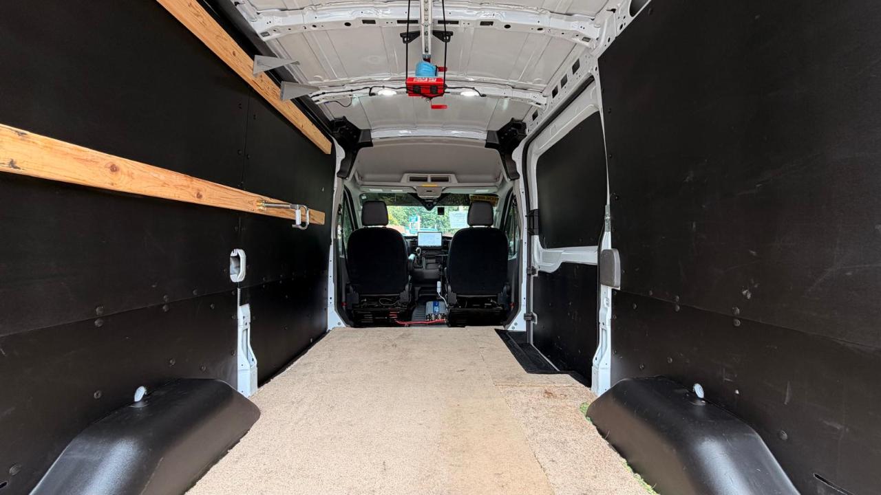 Ford Transit 250 Van 2023