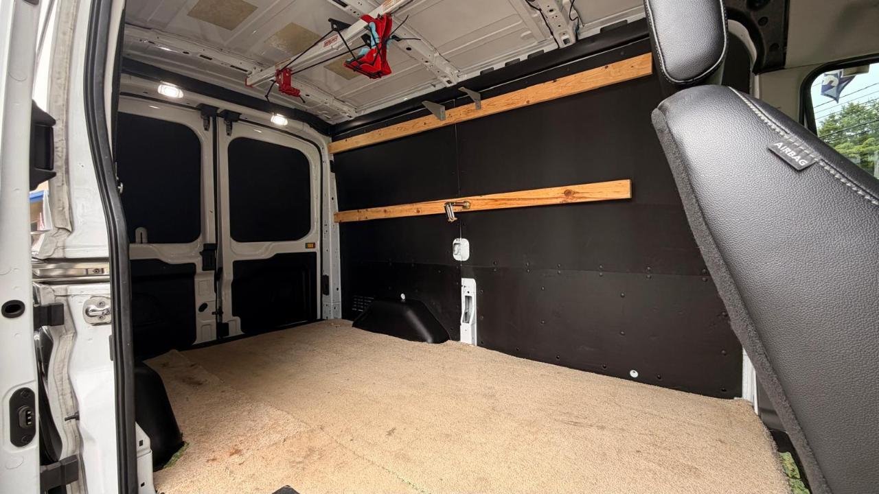 Ford Transit 250 Van 2023