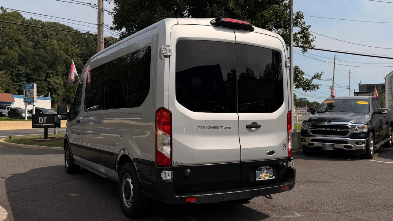 Ford Transit 350 Wagon Med. Roof XL w/Sliding Pass. 148-in. WB 2019