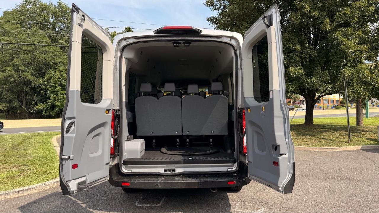 Ford Transit 350 Wagon Med. Roof XL w/Sliding Pass. 148-in. WB 2019