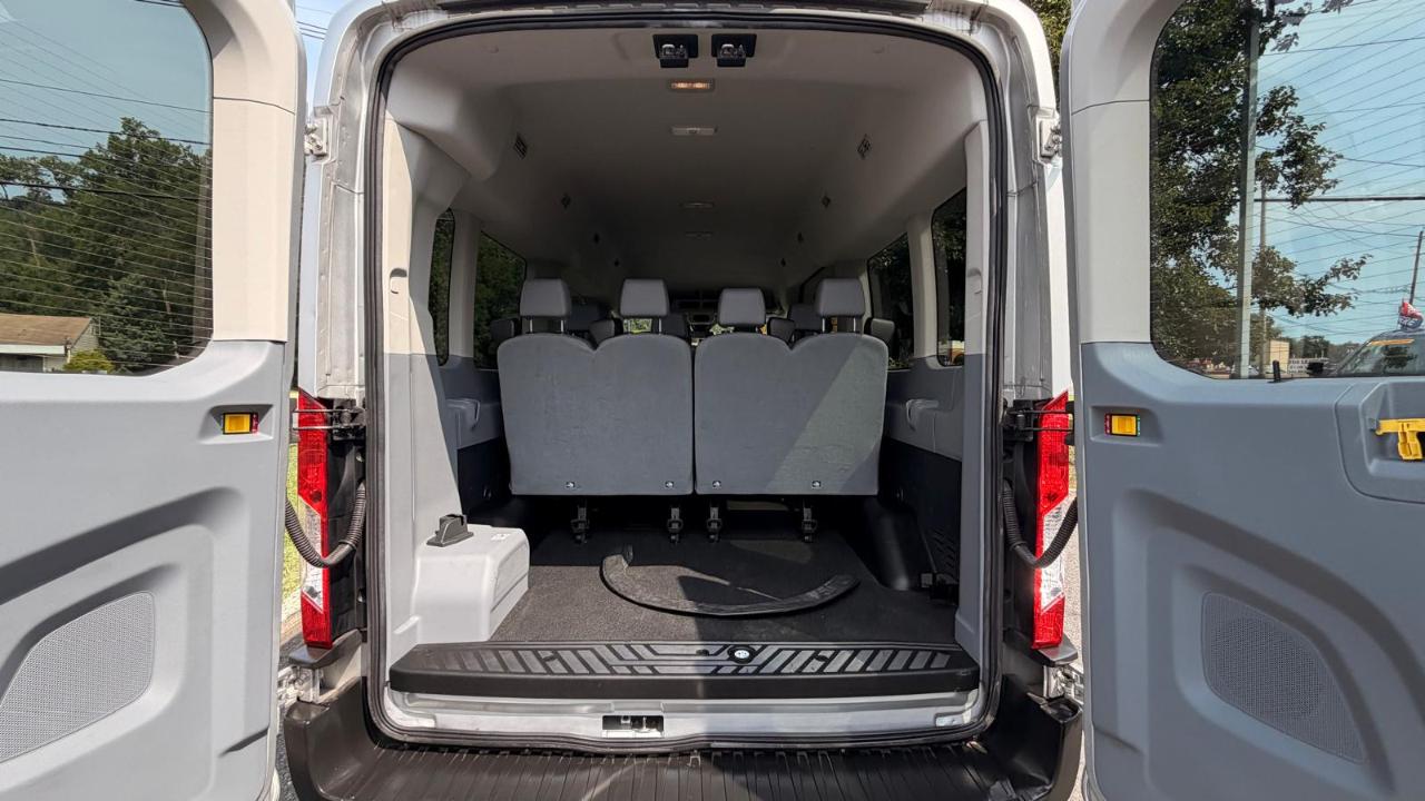 Ford Transit 350 Wagon Med. Roof XL w/Sliding Pass. 148-in. WB 2019