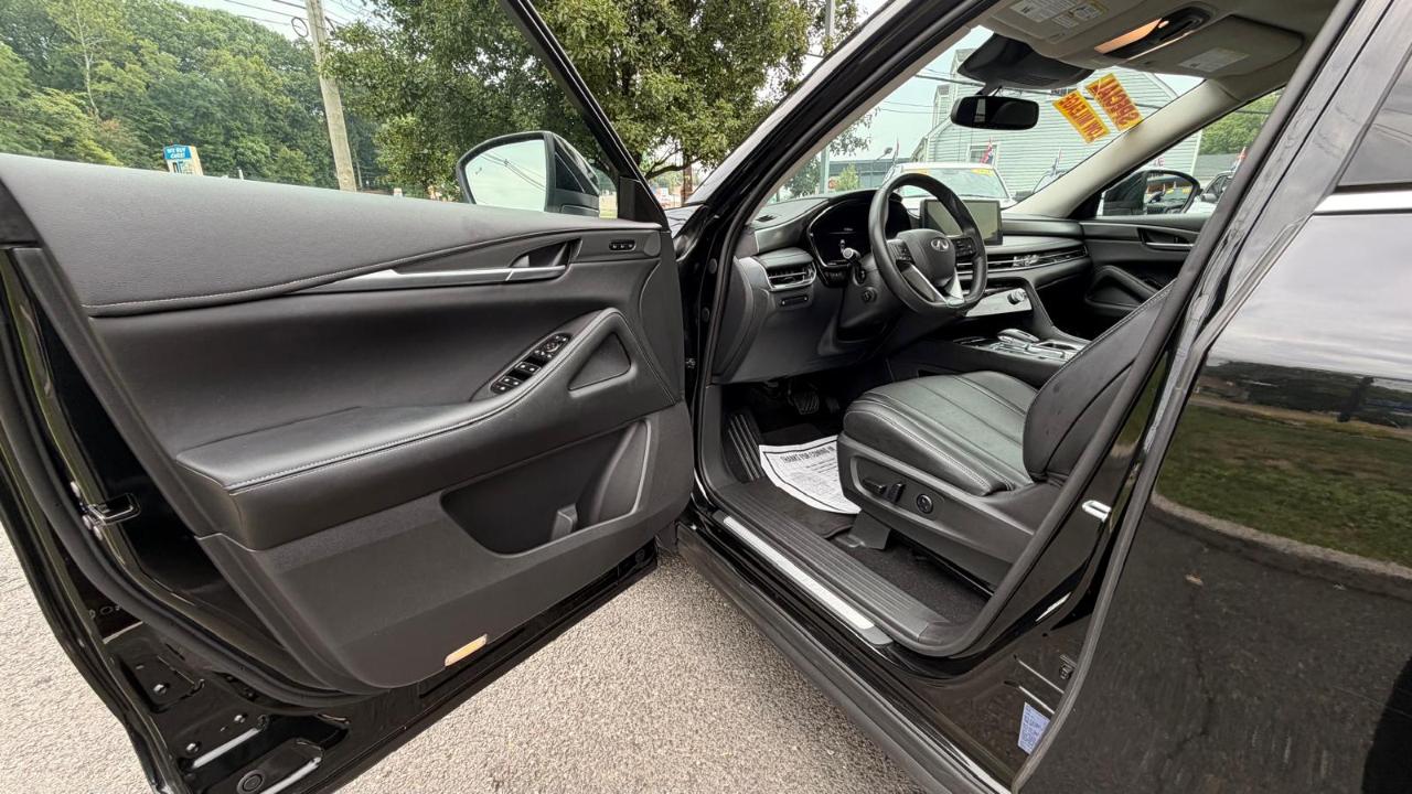 Infiniti QX60 LUXE AWD 2022