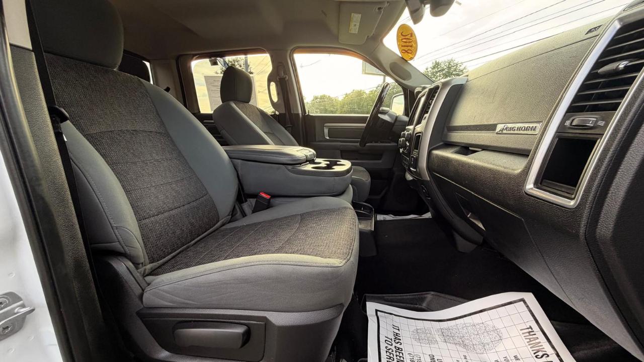 RAM 1500 SLT Crew Cab SWB 4WD 2018
