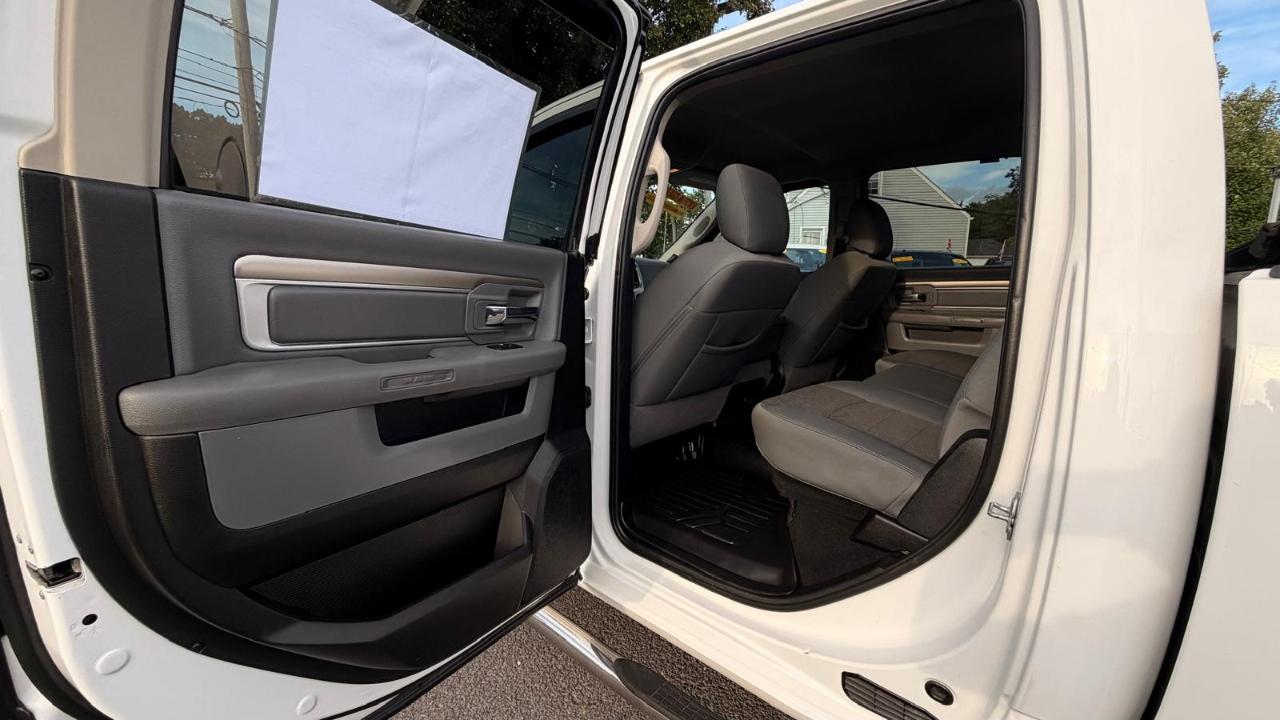 RAM 1500 SLT Crew Cab SWB 4WD 2018