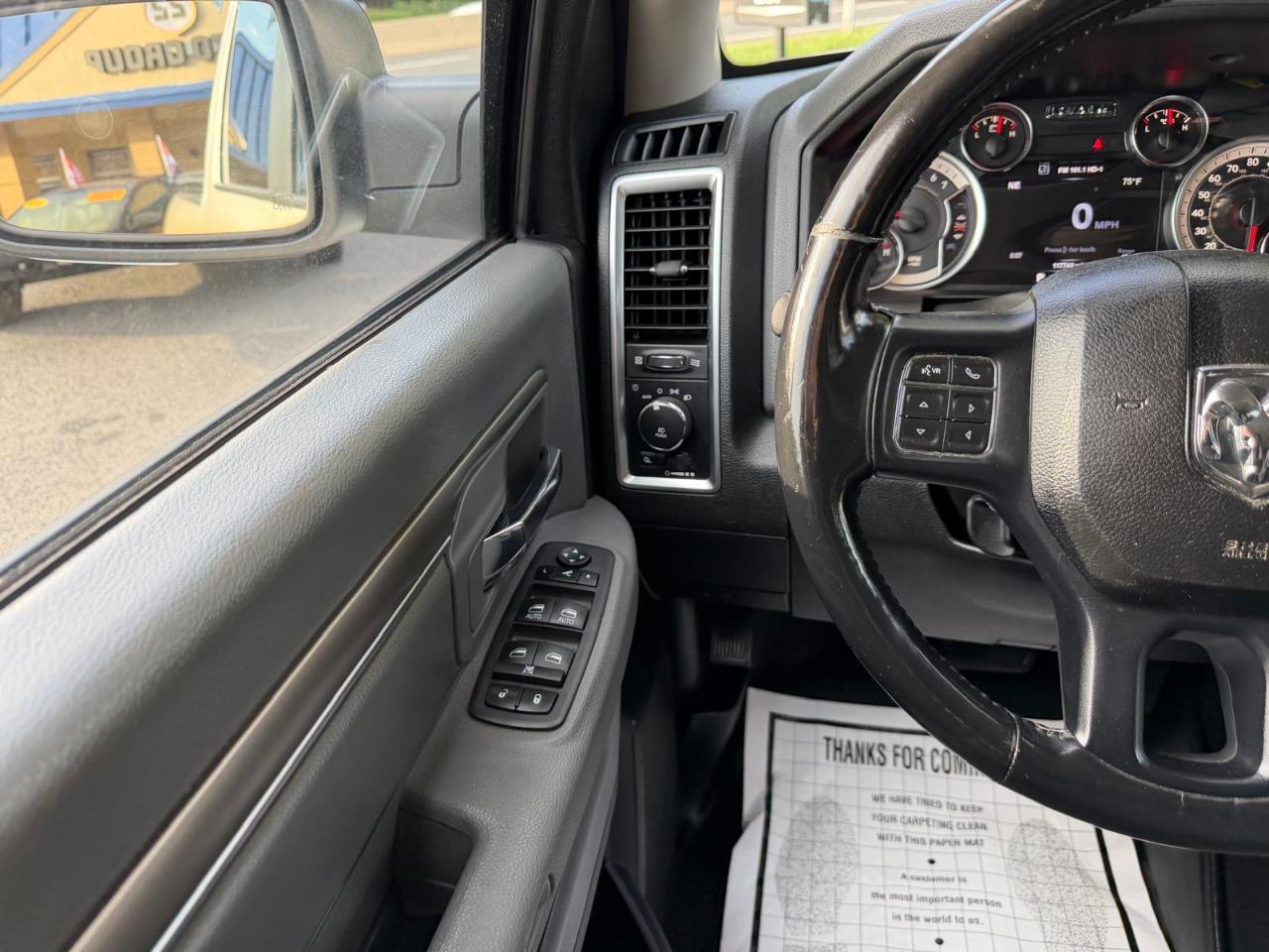RAM 1500 SLT Crew Cab SWB 4WD 2018
