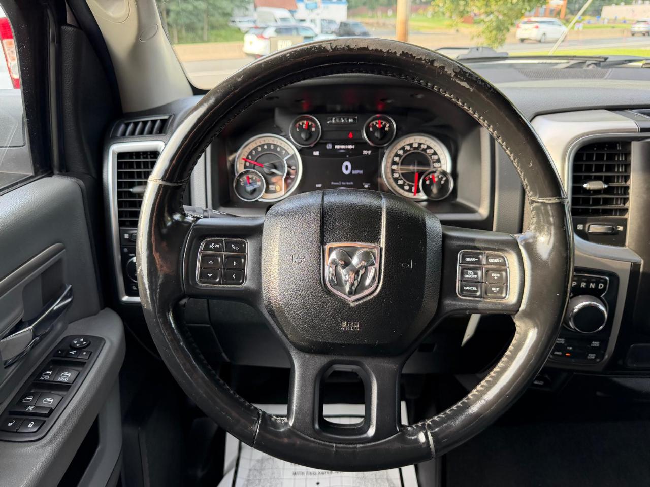 RAM 1500 SLT Crew Cab SWB 4WD 2018