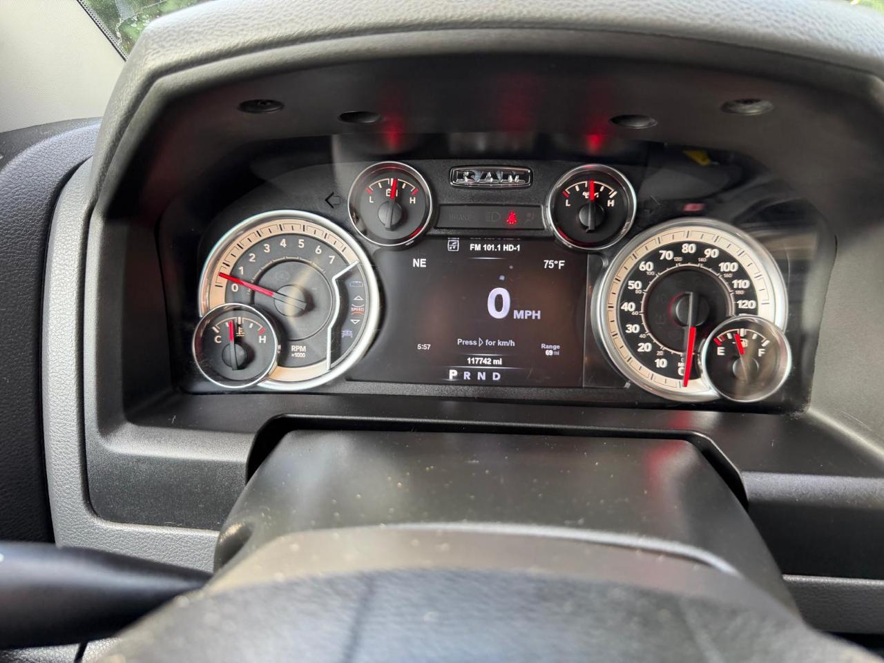 RAM 1500 SLT Crew Cab SWB 4WD 2018